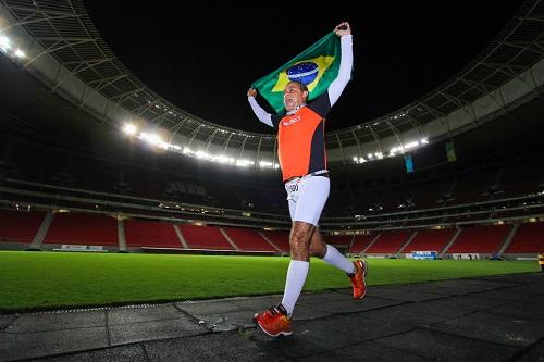 Correndo com a Bandeira do Brasil / Foto: Divulgação